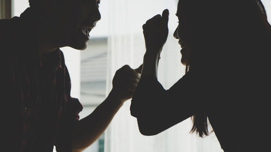 Couple fighitng. Stop the conflict from getting worse